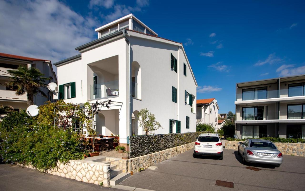 Apartments Lazaric Lopar Esterno foto