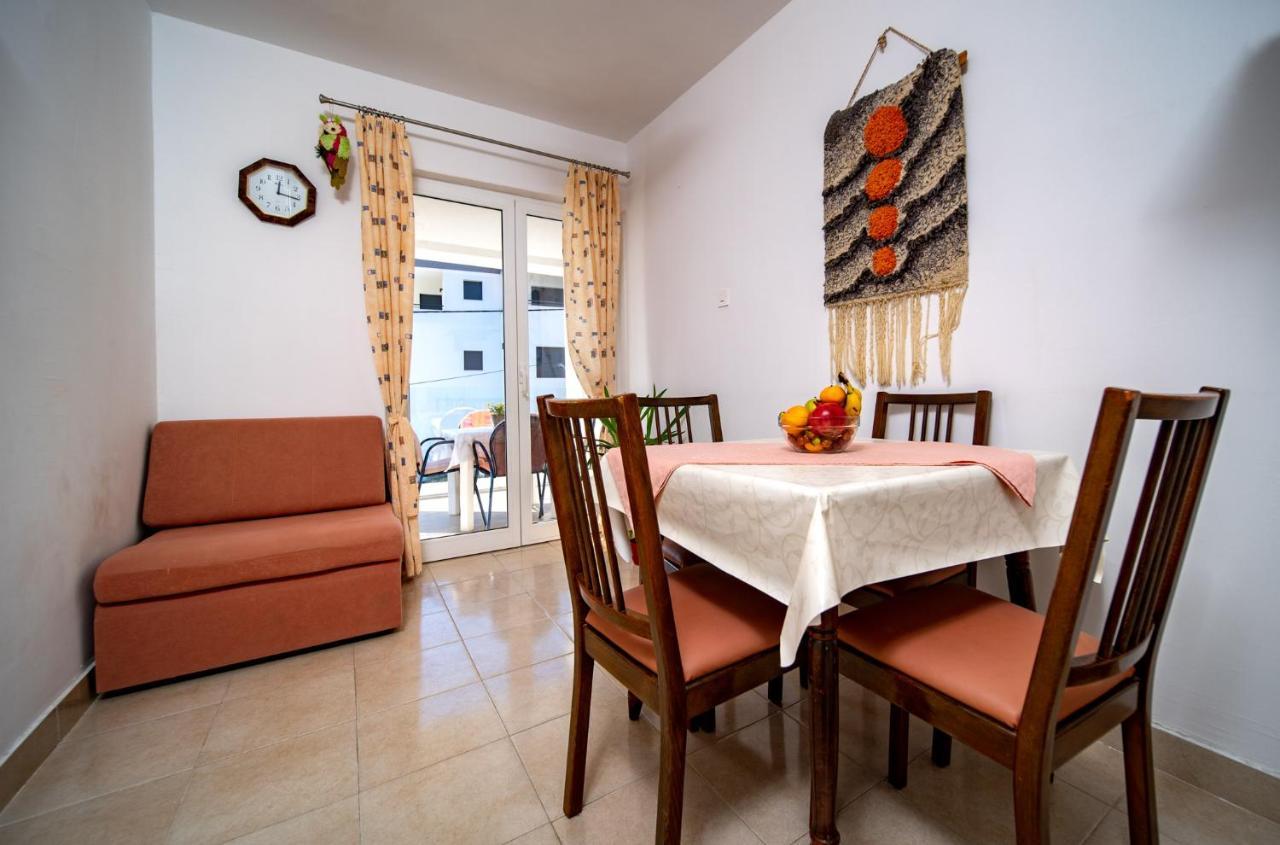 Apartments Lazaric Lopar Esterno foto