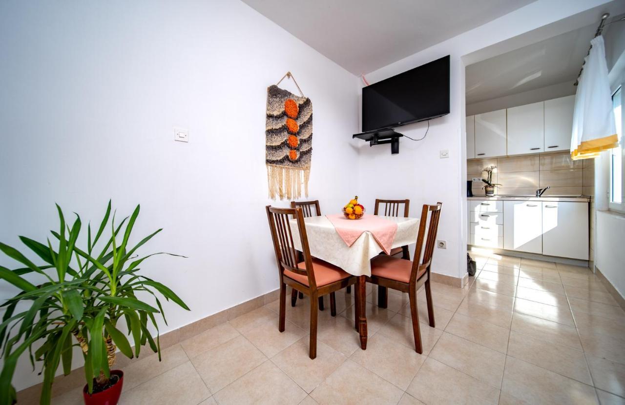 Apartments Lazaric Lopar Esterno foto